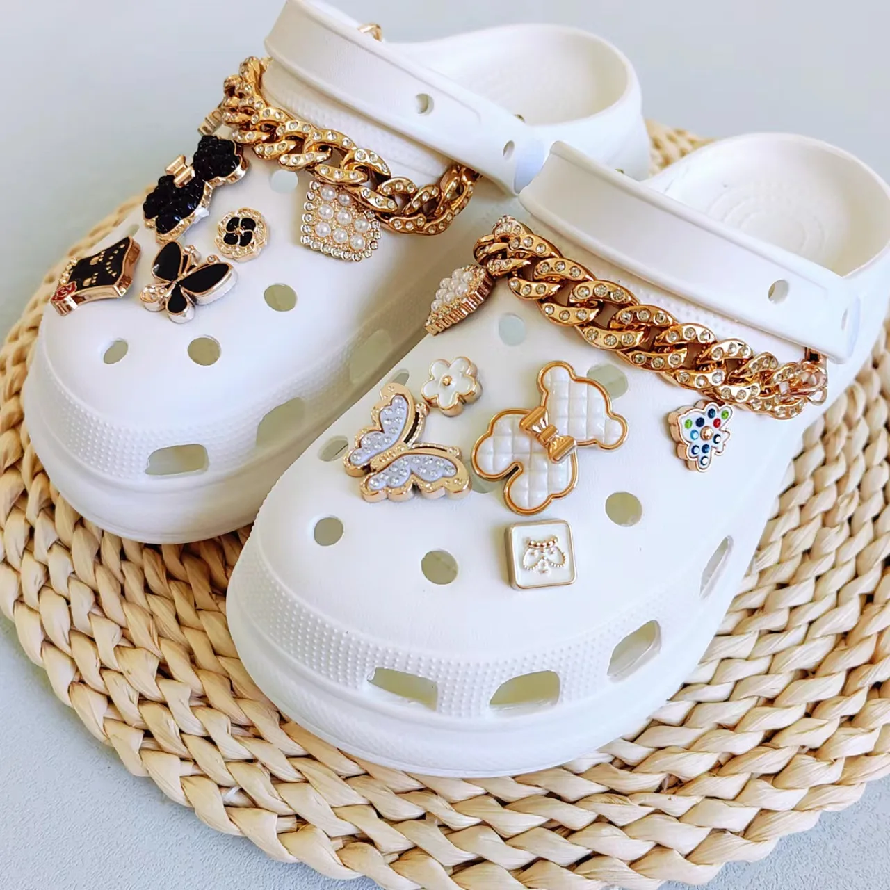 Shoe Charms for Crocs DIY Cute Bear 3D Stereoscopic Hole Shoes Buckle Decoration for Croc Shoe Charm Accessories Girl Party Gift