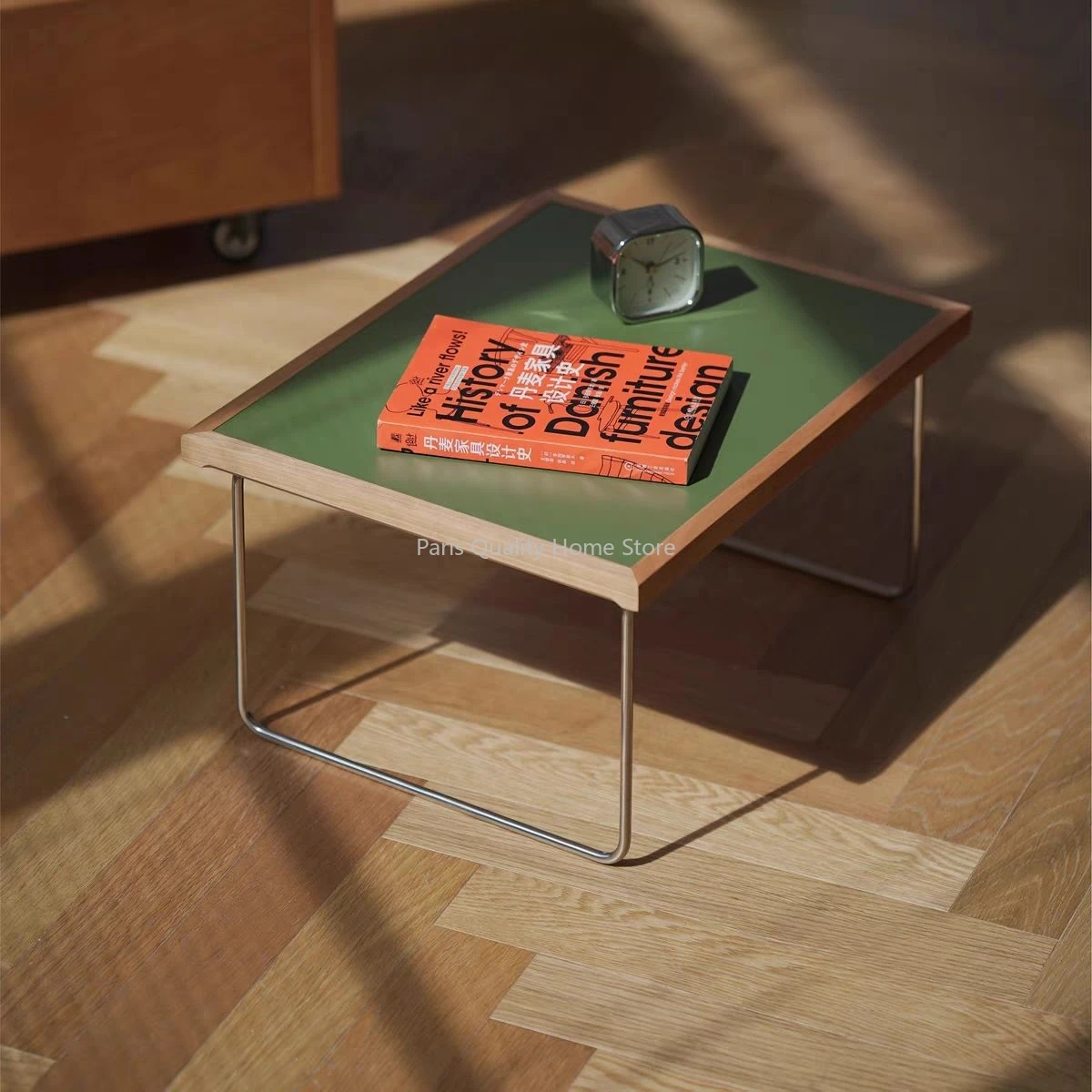 طاولة جانبية ممفيس ملونة من خشب الكرز الأوسط مع عدد قليل من طاولات نافذة الخليج الصغيرة #2