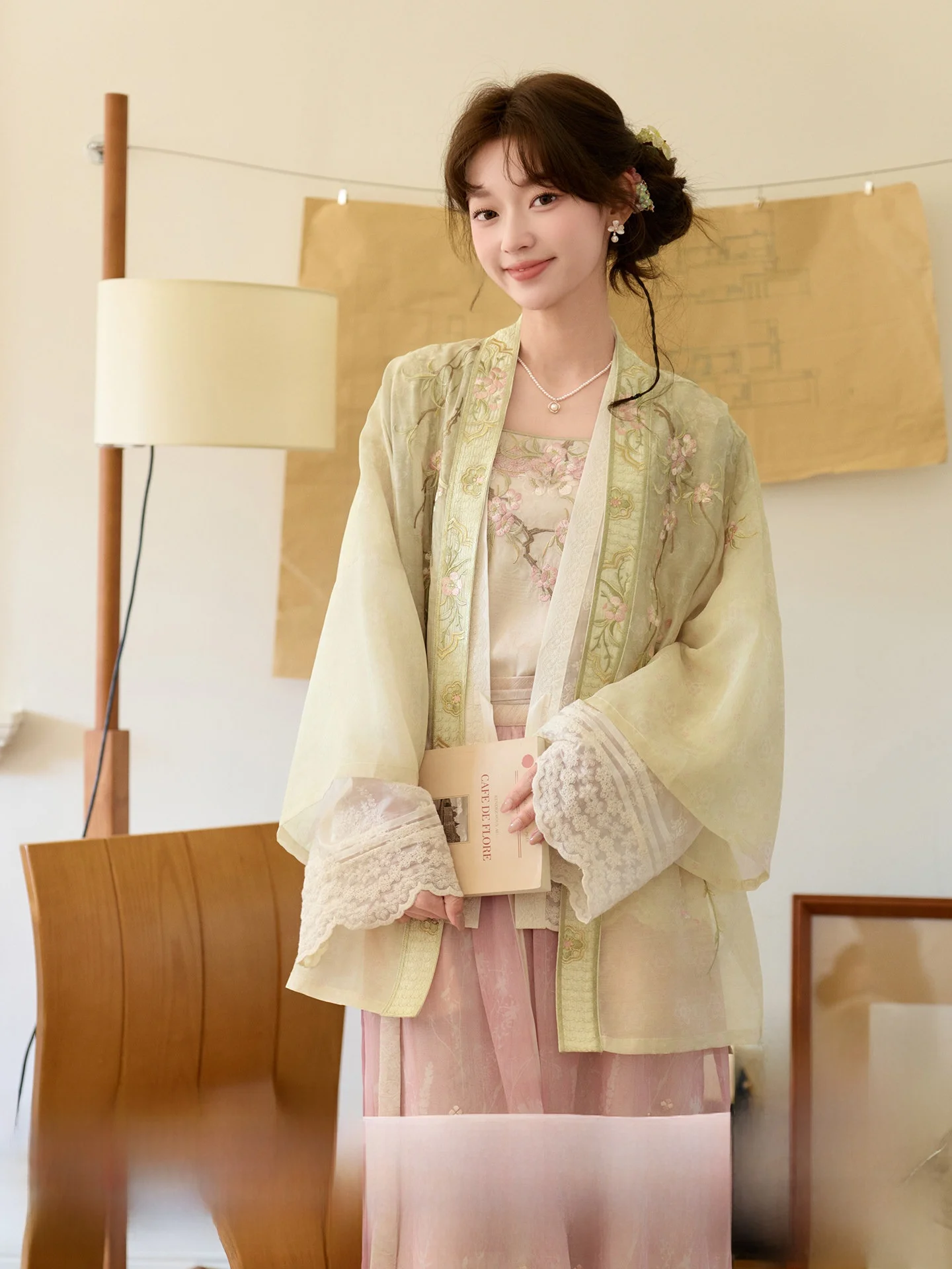 

Thirteen Excess Lotus Plum Blossom Gradient Print Velvet Hanfu Set Women's Style Chinese Traditional Clothing Spring Collection