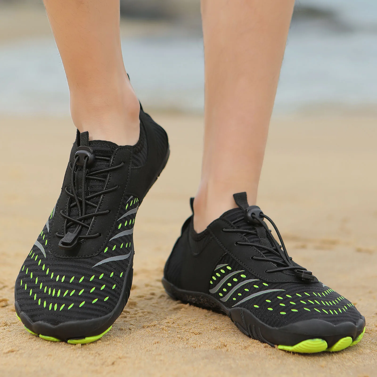 Water Sports Shoes for Men Beach Quick Dry Aqua Shoes WoMens Non Slip Mens Barefoot Five Fingers Aqua Swimming Shoes Breathable