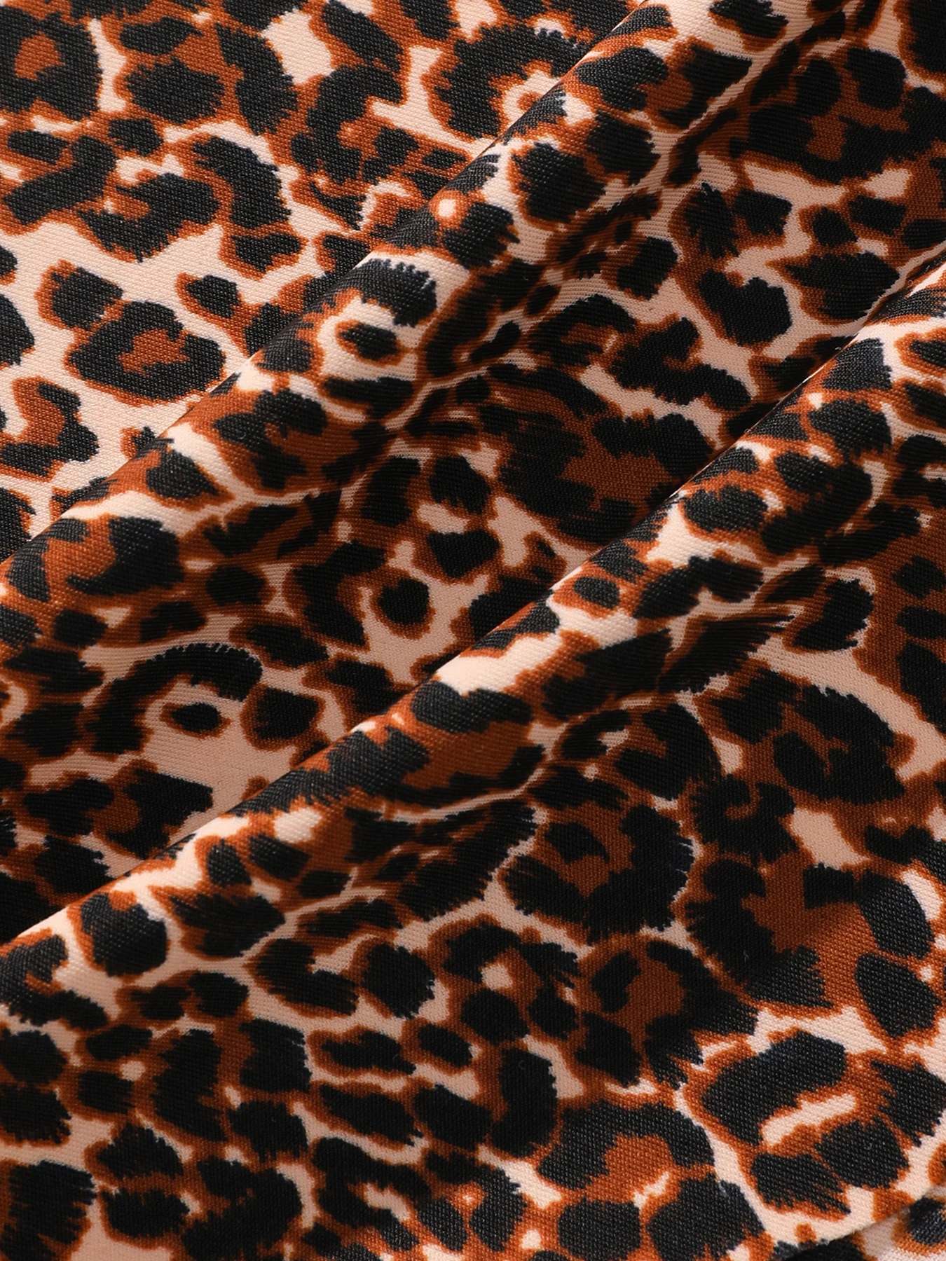 10 Stück Tangas mit Herz-Ausschnitt und gewelltem Rand, nahtlose No-Show-Unterwäsche mit Leoparden- und Blumenmuster – Detail 8
