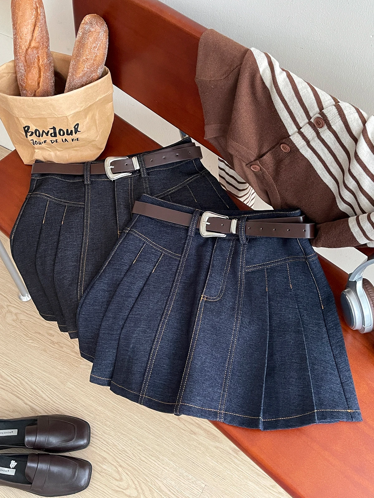 

Women's Summer Autumn High Waist Pleated Short Denim Skirt Lady Streetwear A Line Mini Skirt