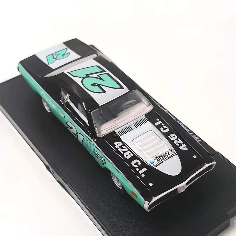 M2 Diecast Alloy 1/64 Scale 1971 RT Hemi Car Model Collection Static Display Ornament Toy Gift