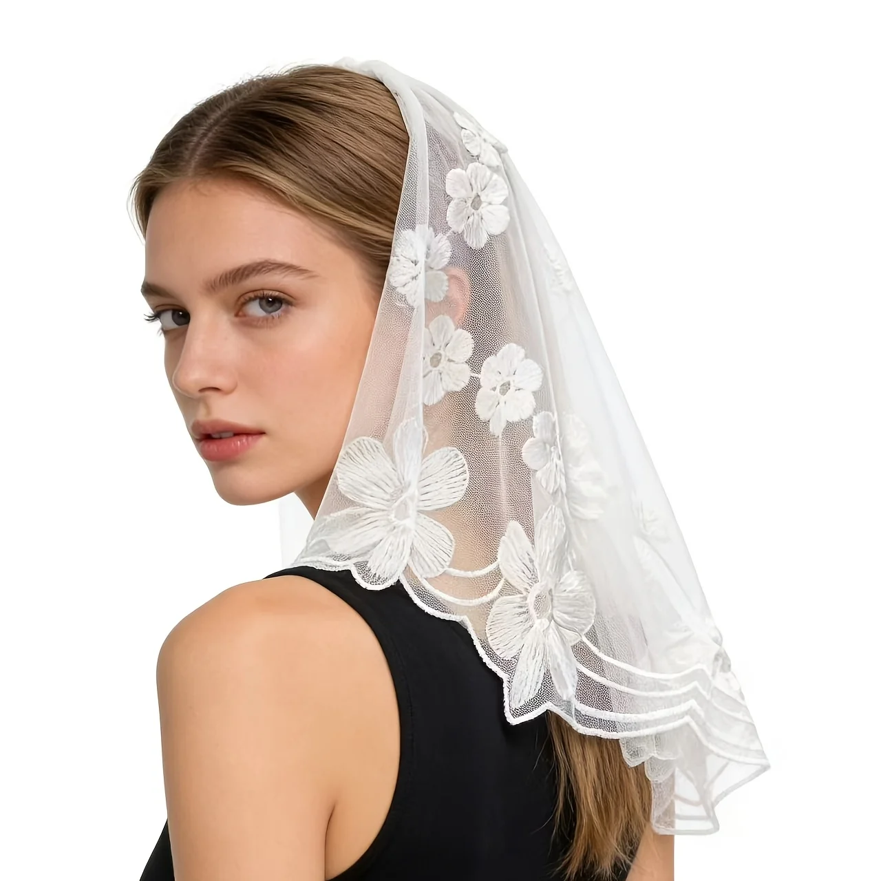 1pc Lace Embroidery Triangle Scarf, Luxury Gentle Style with Delicate Carved Design. Skin-Friendly and Breathable, Can Be Used as Headband, Neck Scarf and Shawl, Stylish Accessory for Daily Wear and Travel Photography.