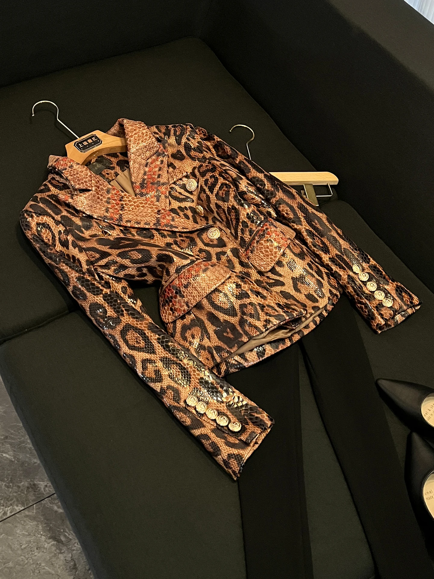 Elegant Leopard Print Sequin Long Sleeve Slim Fit Suit Jacket Women's Fashion Retro Style Commute Wind Chinese Made OK261