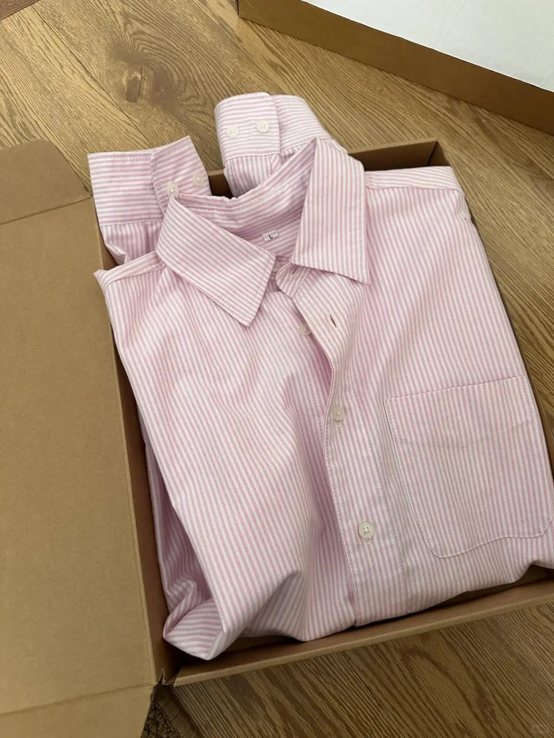 

Korean Style Long Sleeve Striped Shirt Unisex Loose Casual Layering Dopaamine Shirt Youth Fashion Button up Cotton Shirt