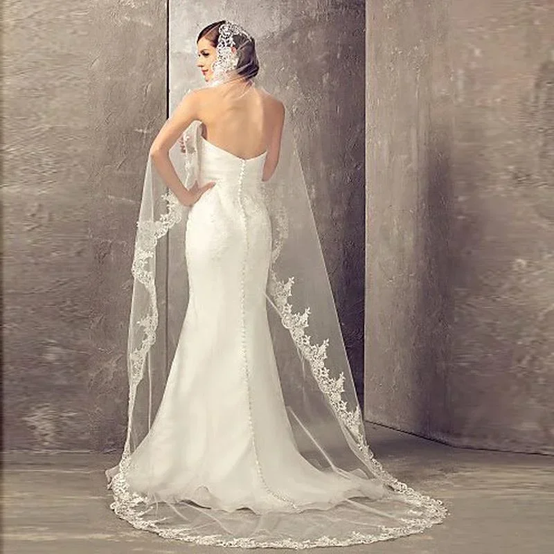 

One - layer 3 Meters Long Luxurious Cathedral Bride Accessorie White/ivory Tulle Wedding Veil with Comb Lace Edge Bridal Veil