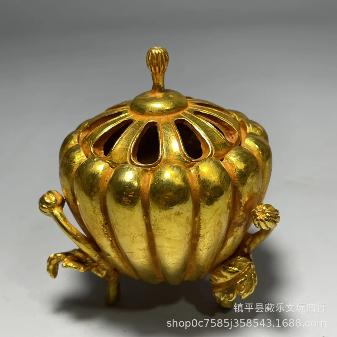 

Play with fine bronze three-legged carved pumpkin furnace in the Ming and Qing dynasties, Xuande furnace gilt incense oven id