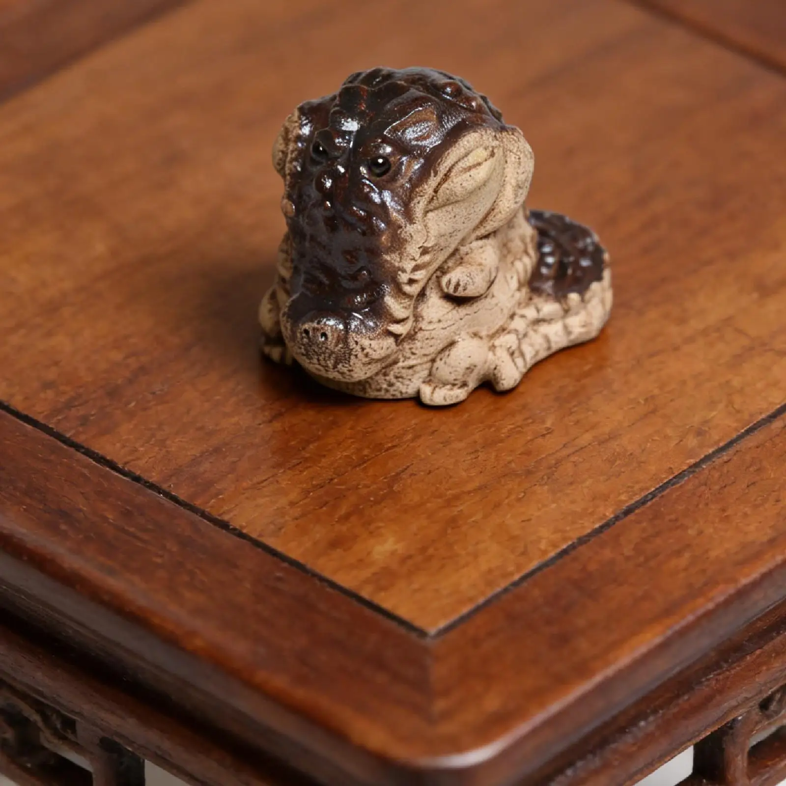 Crocodile Figurine Purple Sand Ornament Tea Pet Statue Decorative Collectible for Bookcase Office Tea Tray Accessory Decor
