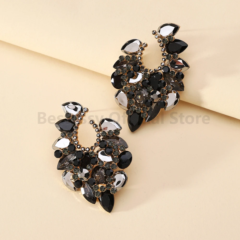 New Shiny Geometric Crystal Piercing Stud Earrings For Women Korean Fashion Luxury Original Charms Jewelry Statement Accessories image 5