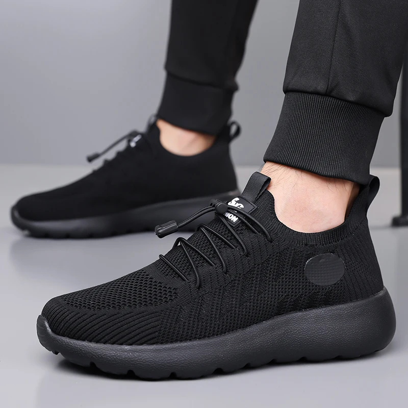 

Men's Fly-woven Mesh Shoes Are Versatile Light Breathable Non-slip Soft-soled Casual Sports Thick-soled Running Men's Models