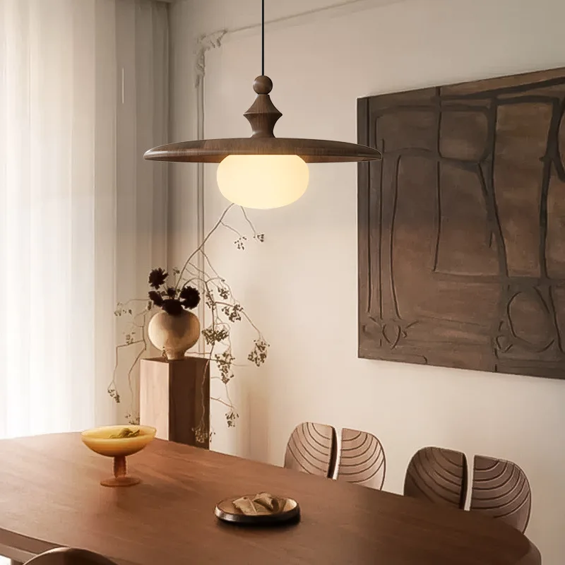 

Medieval restaurant lights, chandeliers, retro bar table lights, French creative personality, atmospheric atmosphere lamps