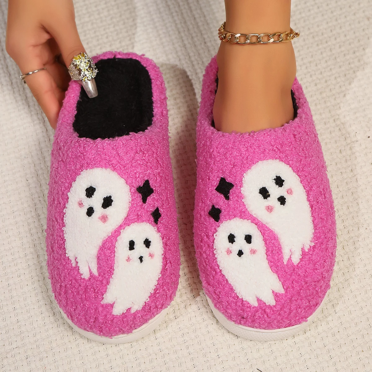

Cute Ghost Plush Warm Slippers, Couple Anti-Slip Indoor Home Furry Slippers for Autumn Winter