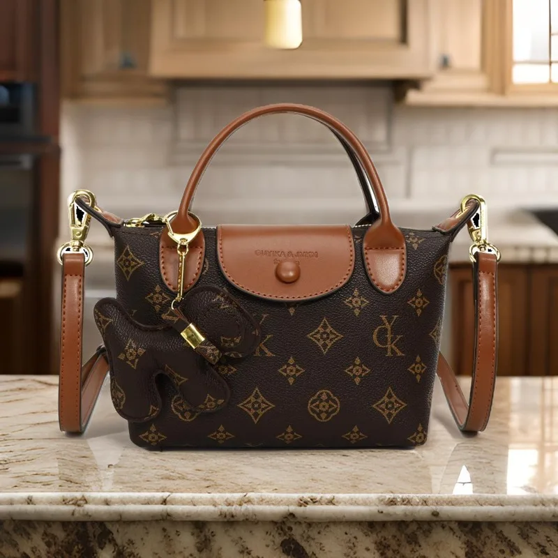 

Luxury Commuter Crossbody Bag For Women Chic Vintage Leather Handbag Elegant Designer Tote Minimalist Large Capacity Shopper