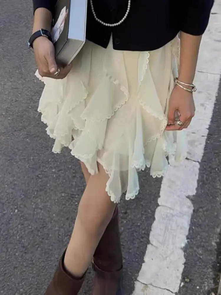 

Retro Women Black White Blue Patchwork Lace Pleated Short Skirts 2025 New Summer Fashion Beige High Waist Ruffle Edge Mini Skirt