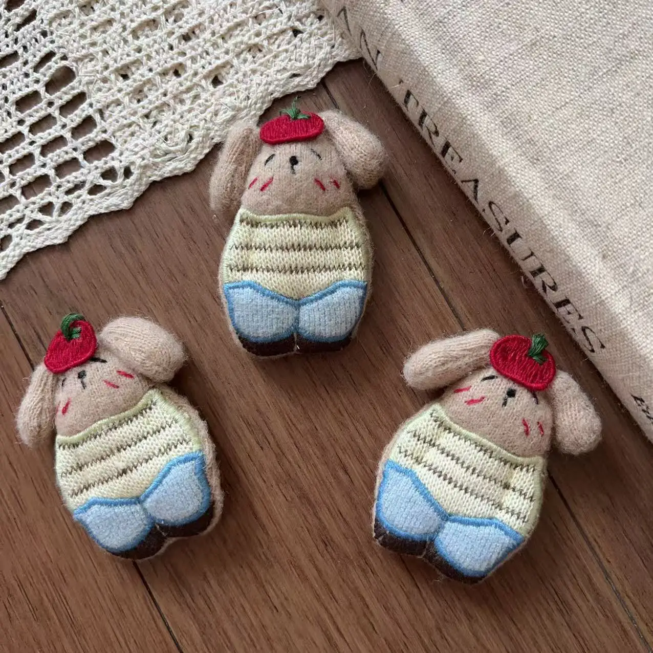 Cartoon Apple Mouse Brooch Resin Red Cute DIY Hair Accessory for Shoes Hat Bag Clothing Embellishment Premium