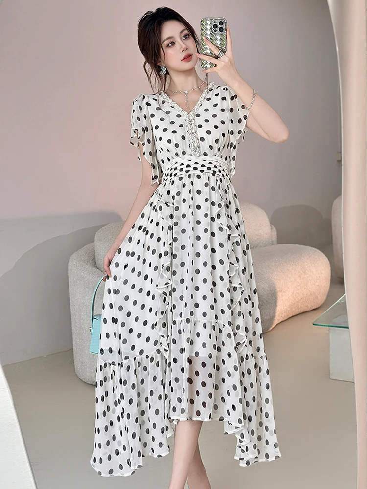 ชุดเดรสยาวทรงไม่สมมาตรหรูหราสำหรับผู้หญิง ดีไซน์เก๋ไก๋ ประดับด้วยลายจุด มุก เพชร ระบายพลิ้วไหว เหมาะสำหรับงานปาร์ตี้หรืองานพรอม