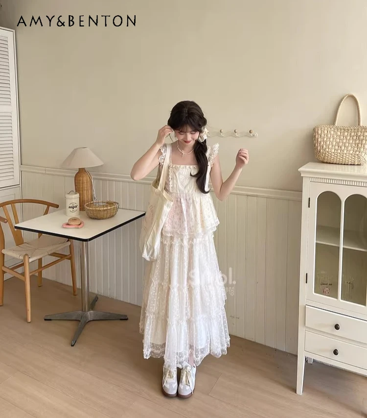 

2026 Summer Fairy Style Women's Sweet Floral Lace Heart-shaped Embroidery Cropped White Slim-fit Square Collar Sling