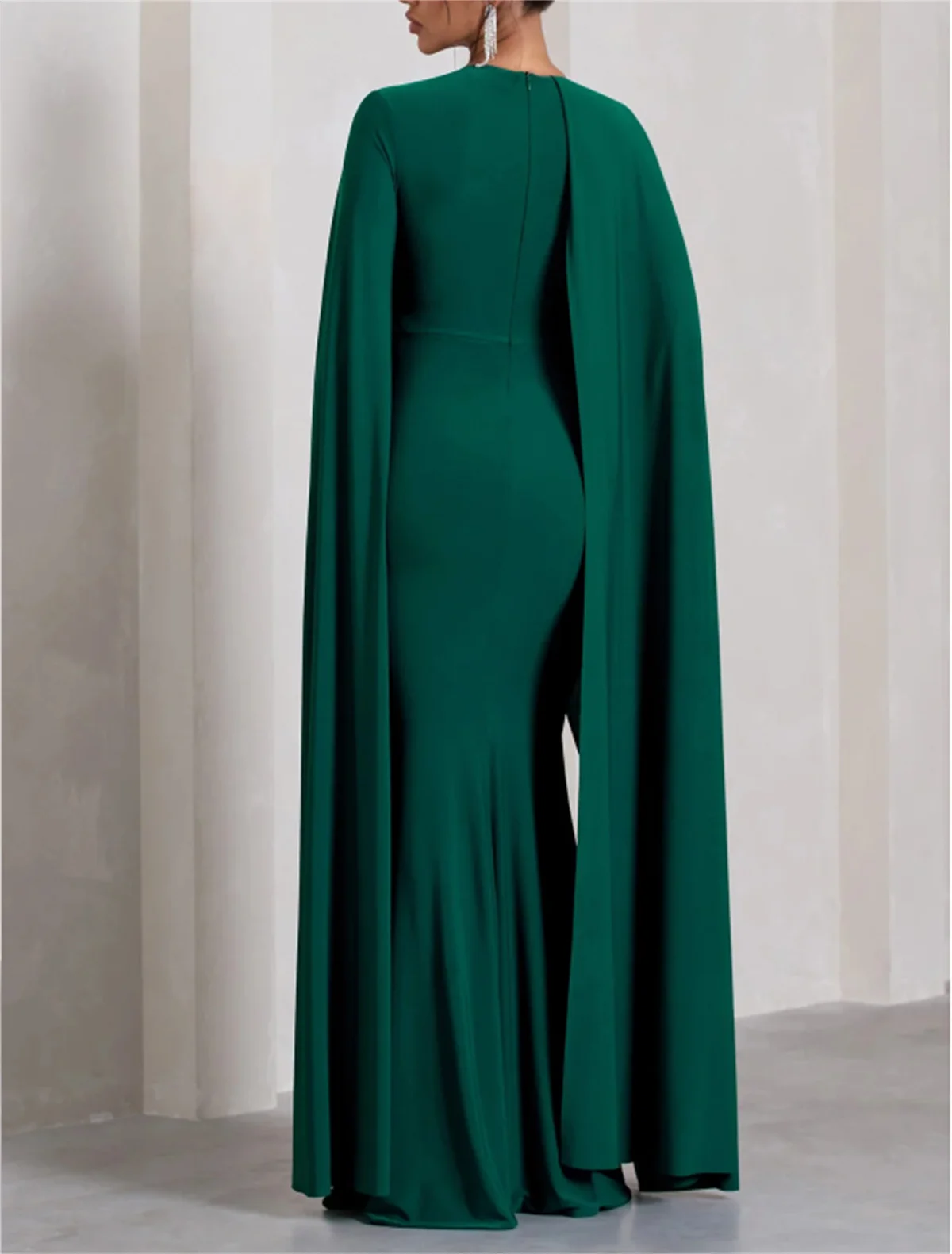 Elegant Green Mermaid Evening Dress Chiffon Round Neck Cape Sleeve Sexy Cutout Prom Dress Special Occasion 2024 Hot New Custom