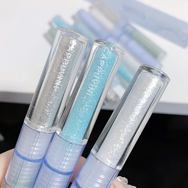 Vloeibare oogschaduw met dubbele kop en matte en parelmoerafwerking is draagbaar en kan in één go worden toegepast