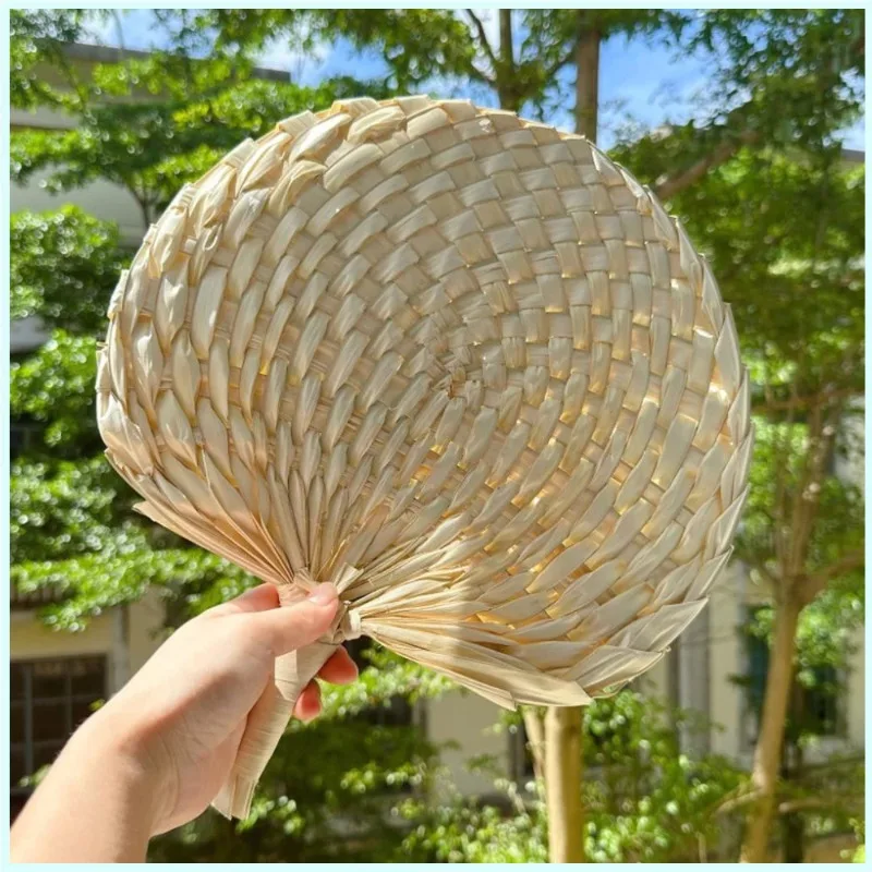 Abanico de Mano Hecho a Mano de Hierba Tejida, Abanico de Hoja de Palma Natural Aromático de Pandan, Abanico de Bambú para Decoración del Hogar, Abanico Repelente de Mosquitos, Artesanía Artística