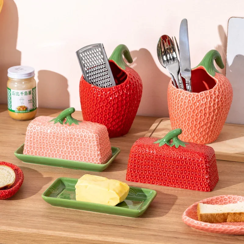 Cute Strawberry Ceramic Butter Box Multifunctional Kitchen Tool Organiser Creative Butter Preserving Jar  Household Cheese Box