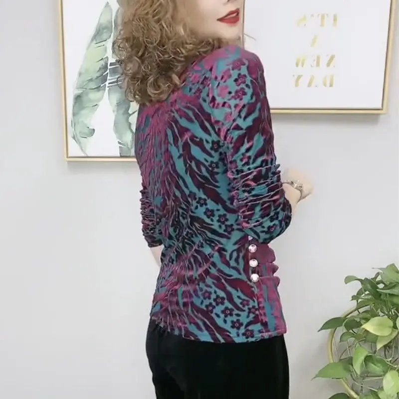 Stylish Jacquard Weave Pullovers Casual Long Sleeve Female Folds 2025 Spring Autumn Elegant V-Neck Asymmetrical Spliced T-shirt