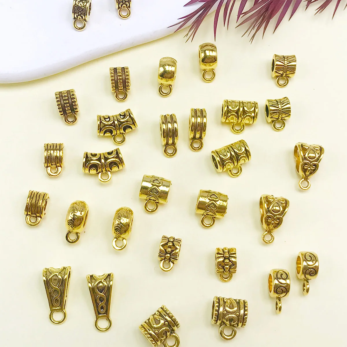 Mix 30pcs 15 style Bail Bead Pendant Antique Gold Color Tube Spacer Bead fascino europeo per gioielli fai da te che fanno accessori artigianali