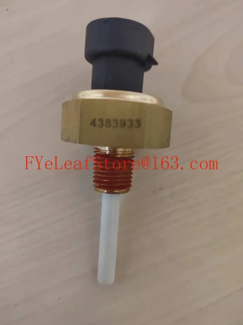 Engine coolant liquid level low sensor 0193-0468 4383933 liquid level sensor suitable for heavy truck construction machinery