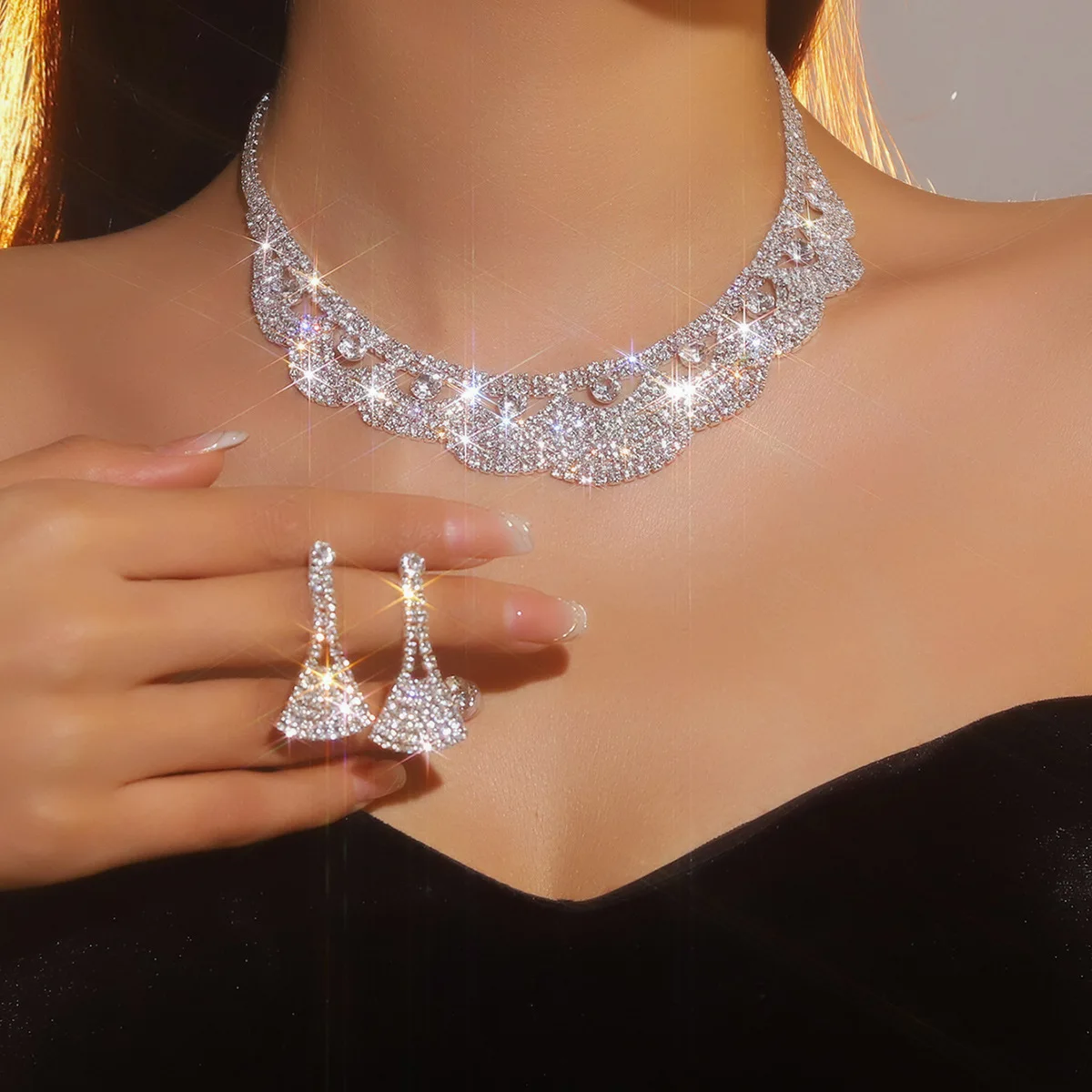 High-end luxury geometric design necklace earrings set, bridal rhinestone necklace earrings two-piece set