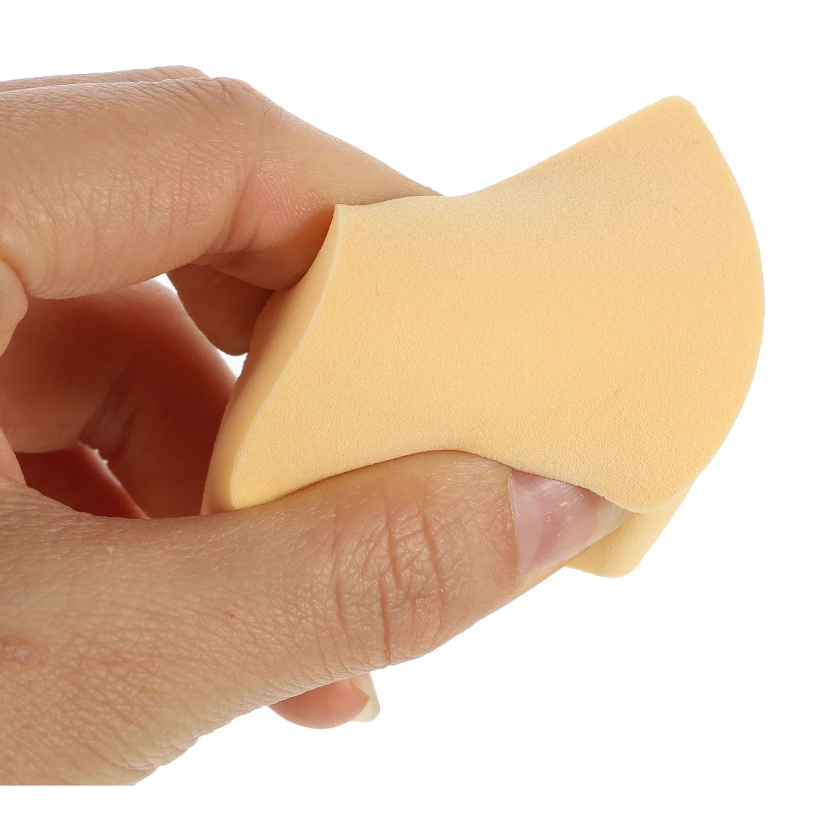 

4Pcs Heart Shape Makeup Sponges Flat Side Curved Bottom Wet Dry Dual Use Foundation Sponges Perfect for