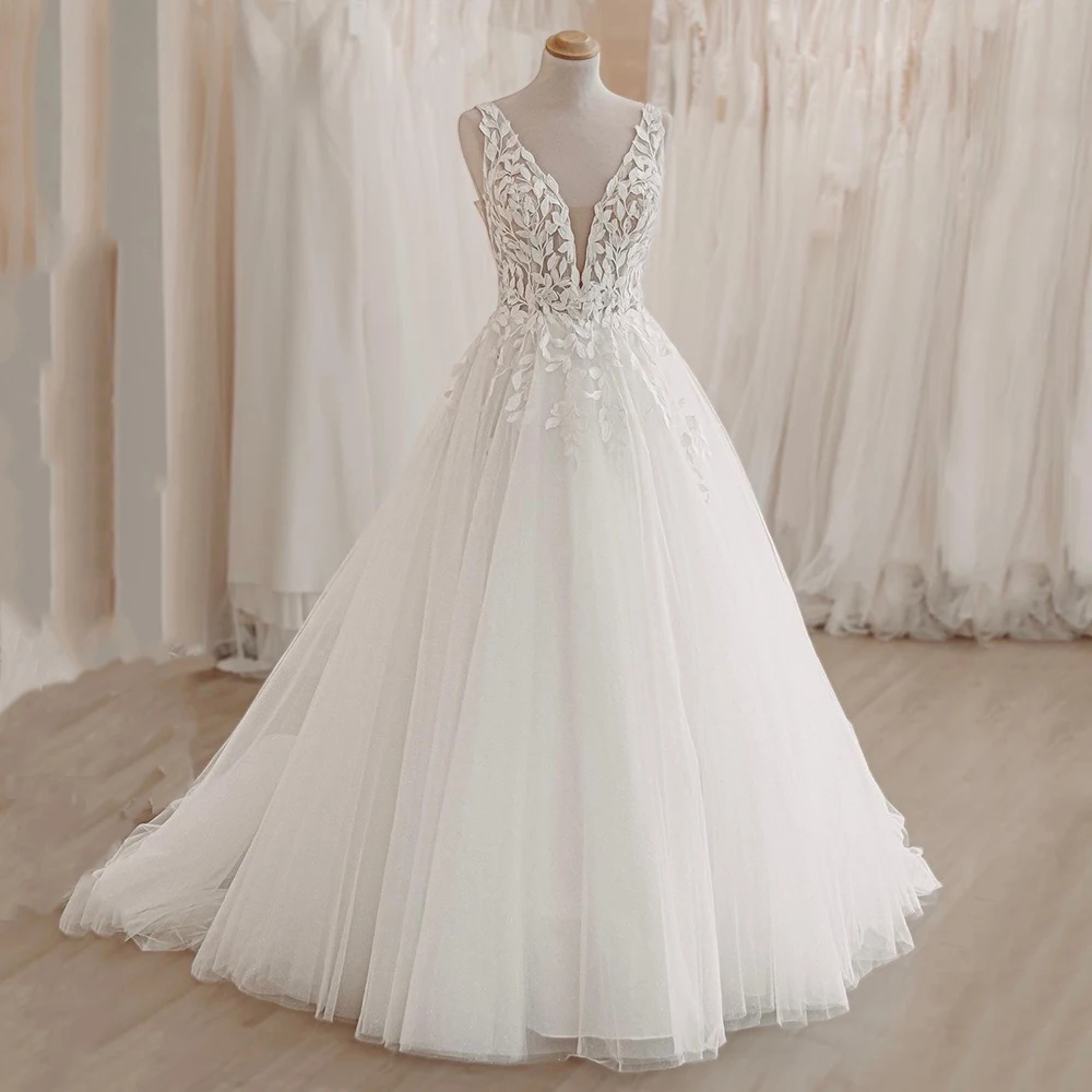 

Elegant V-neck A-line Wedding Gowns Backless Court Train White Ivory Country Bridal Gown Customized Lace Robe de Mariee