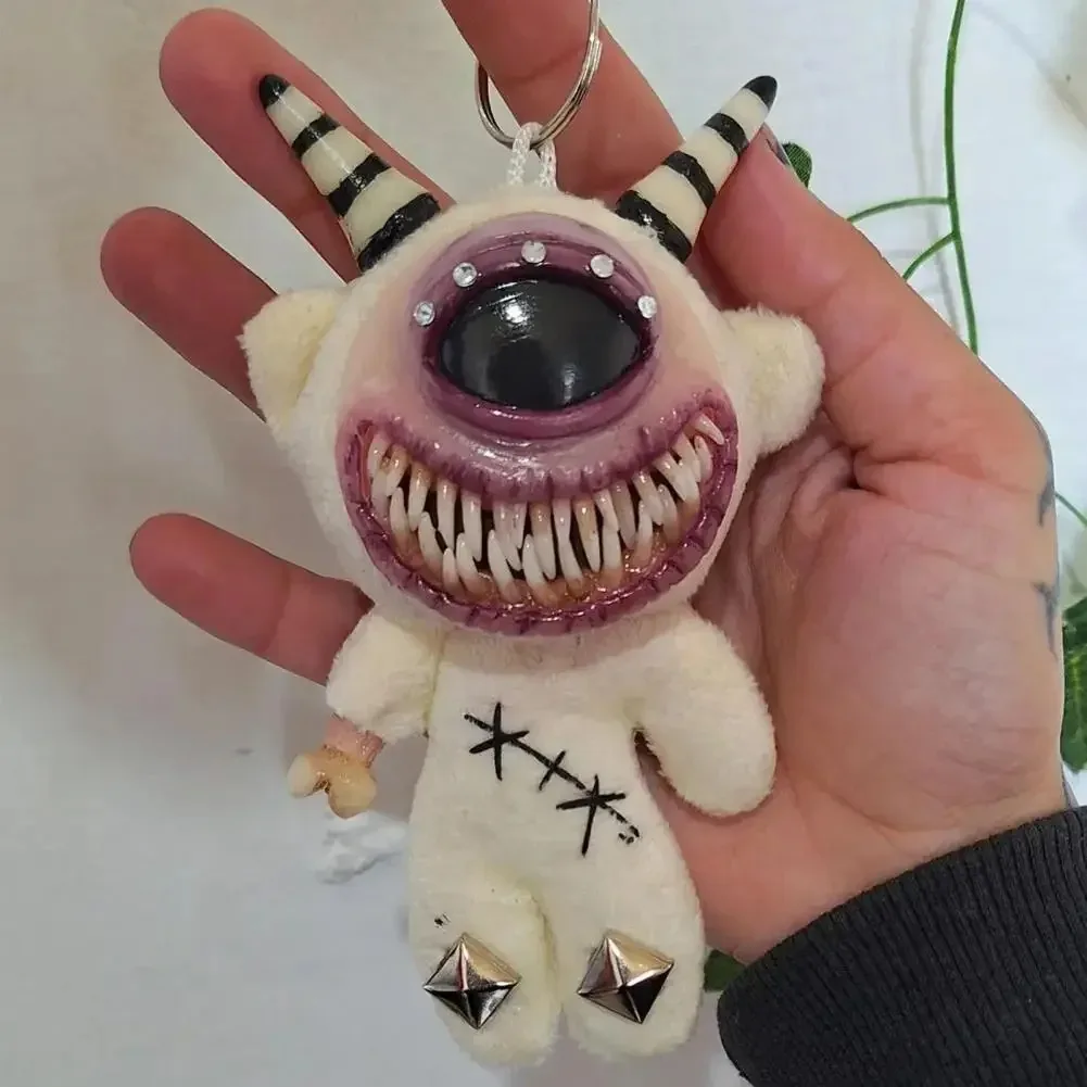 سلسلة مفاتيح للهالوين مصنوعة يدويًا، سلسلة مفاتيح دمية قطيفة مخيفة ولطيفة مع ملحق حقيبة ظهر بتصميم دمية رعب عين واحدة زاحفة #1