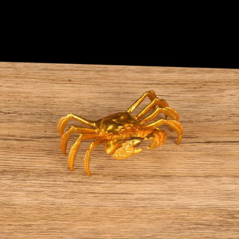 Gilt copper alloy ornament, a metal crab that brings wealth from all directions, home decoration craft
