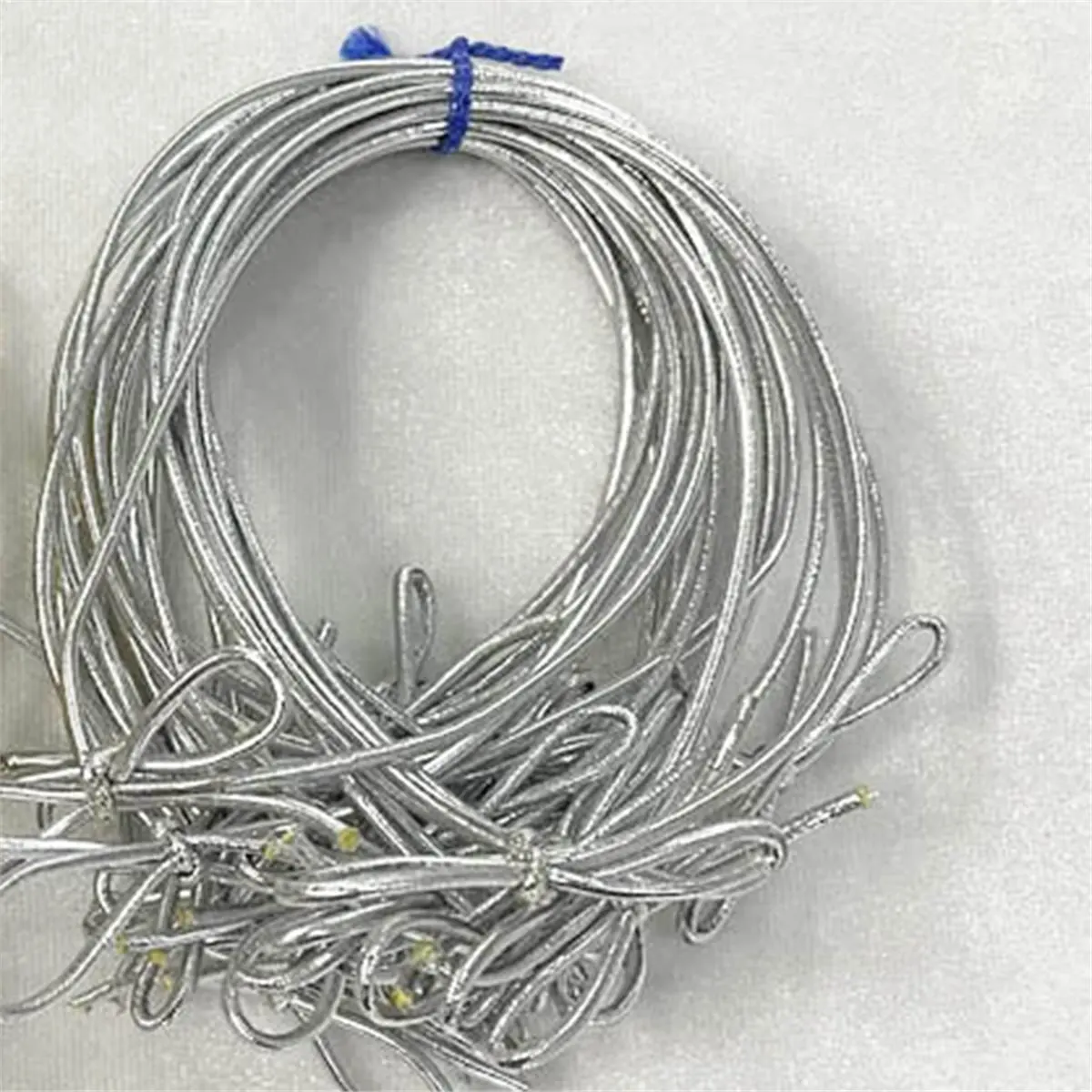 150 Pcs Stretch Loops with Pre-Tied Bows, Elastic Ribbon Cords for Gift Boxes, Bags, and Crafts, Silver