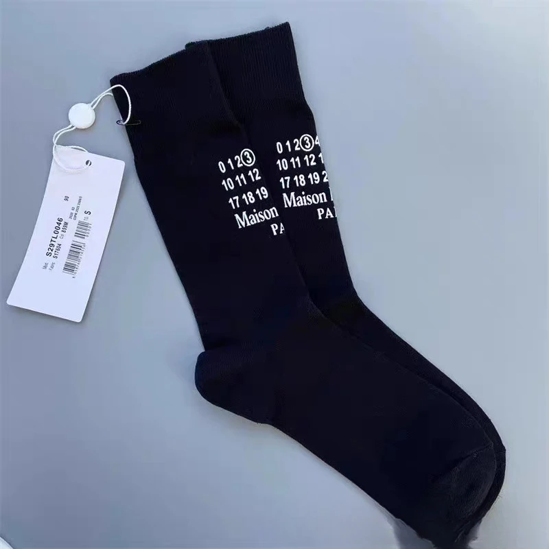 2 Pairs MM6 Mens Womens Numbers Bamboo Sock Novelty Fashion Sport Socks Unisex Letter