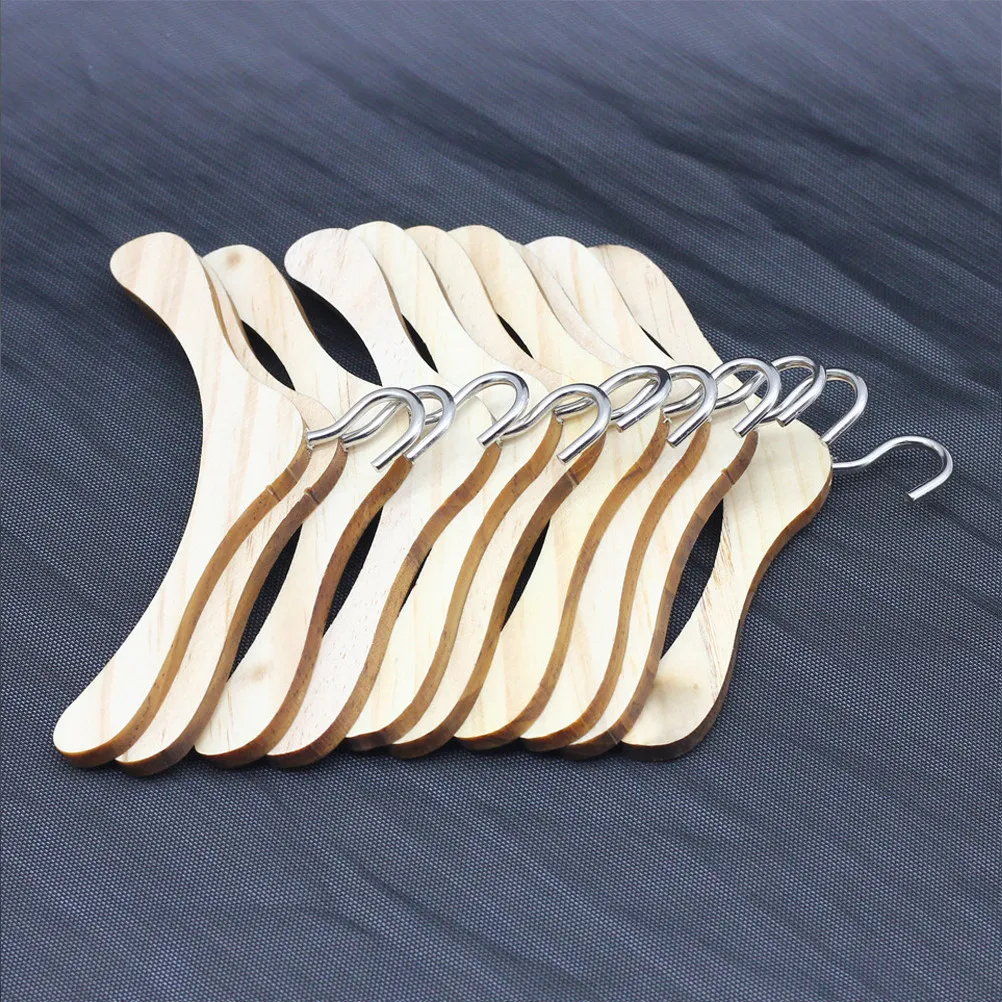 

4Pcs Mini Hanger Set Premium Sturdy Smooth Burr-Free Miniature Furniture for 1:12 Scale Dollhouse Bedroom Decoration Mini House