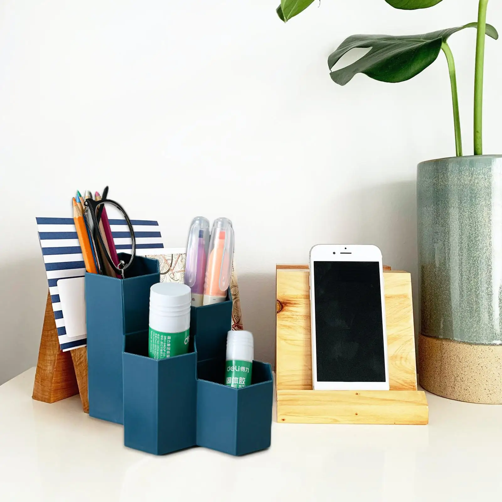 Hexagonal Pen Holder 4 Grids Plastic PP Desk Office Supplies Student Multifunctional Storage Container Pencil Pot Makeup Tools