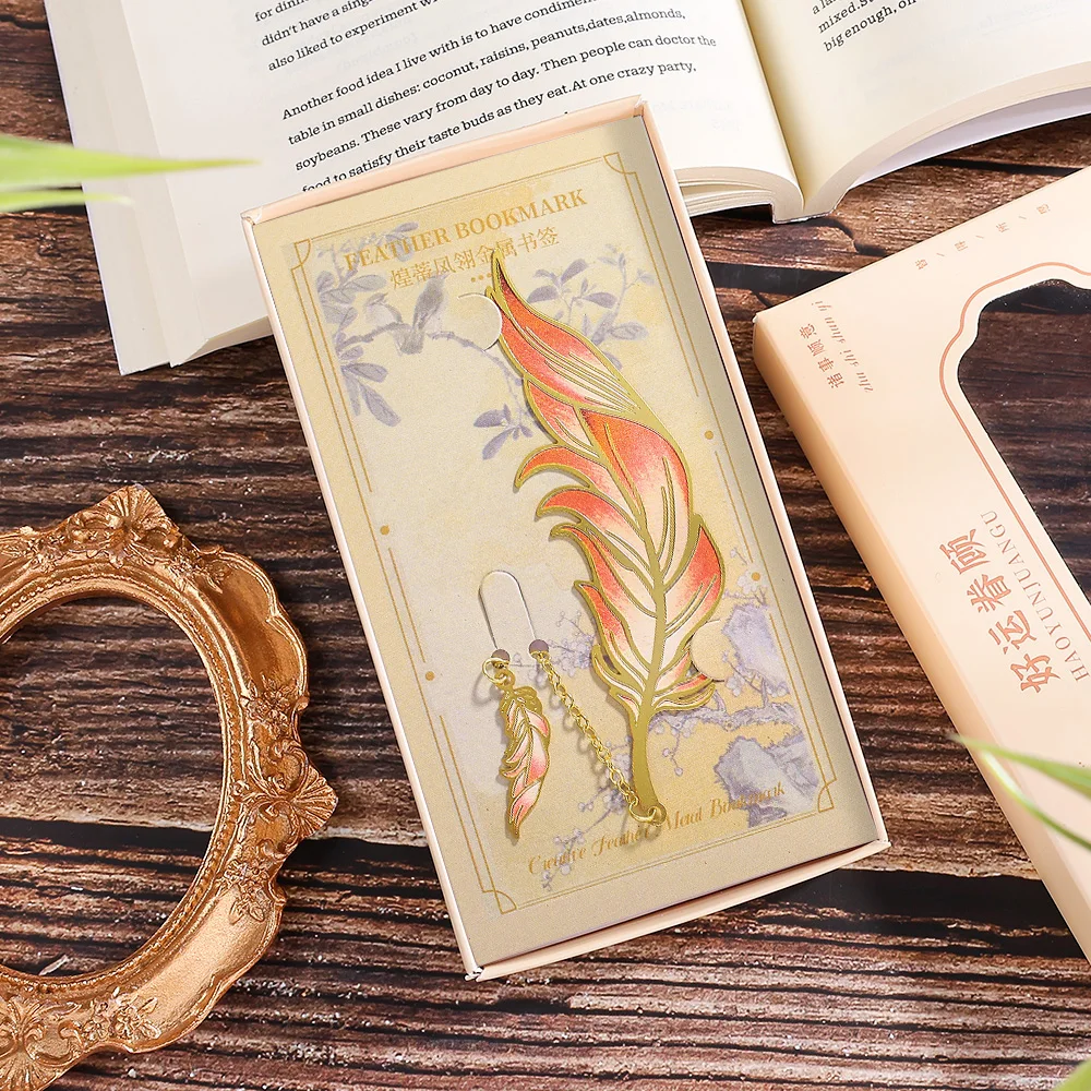 Aesthetic Iron Enamel Bookmark Hollow Feather Clover Page Marker with Chain Card Packaging for Book Lovers view 4