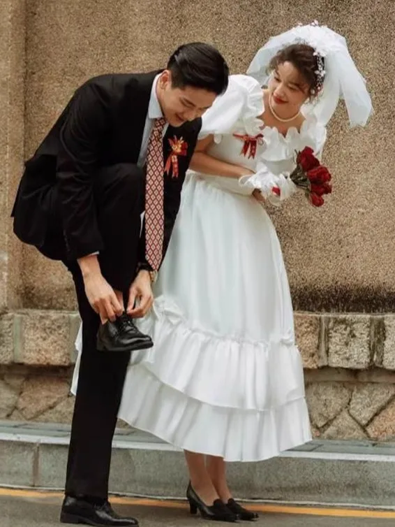 Seidensatin, helle Hochzeit, Dr. 2025, neues Hong Kong Sle Foto, Hepburn Forest System, Braut, Reisen, Oot, High-End-Sensation