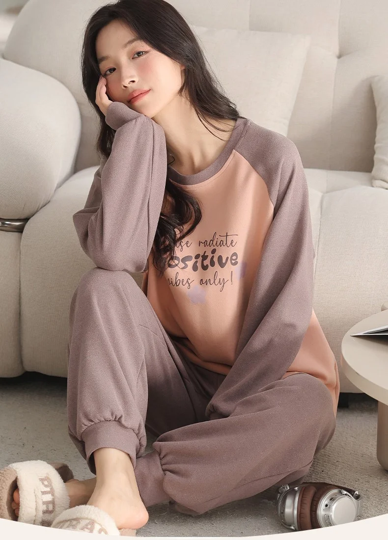 

Комплекты пижам женские атласные оверсайз с подкладкой, в рубчик, с завязками спереди, с рукавами-крылышками, капри, осенние, коричневые, со звездами, для подростков, в стиле кавайи, для фестивалей, комфортные