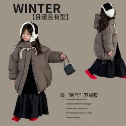 Girls Korean version medium length down jacket 2023 winter outfit stylish and warm children thickened 90 white duck down jacket