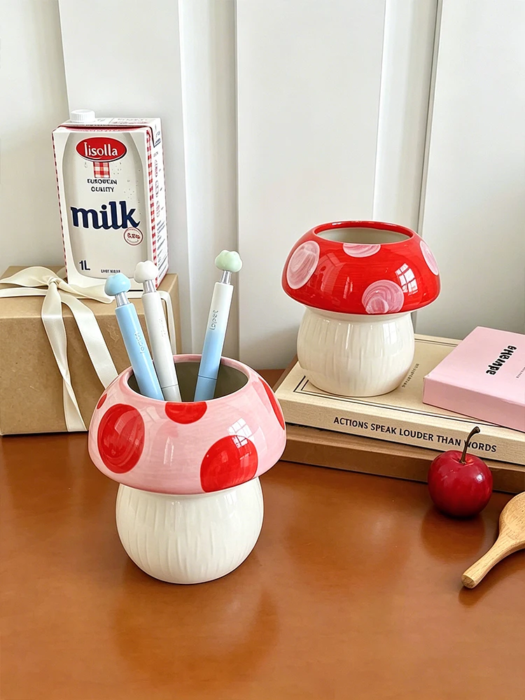 かわいいセラミック製きのこ型ペンホルダー、創造的で高審美性の装飾、メイクブラシホルダー、学生-オフィスデスクトップ収納チューブ