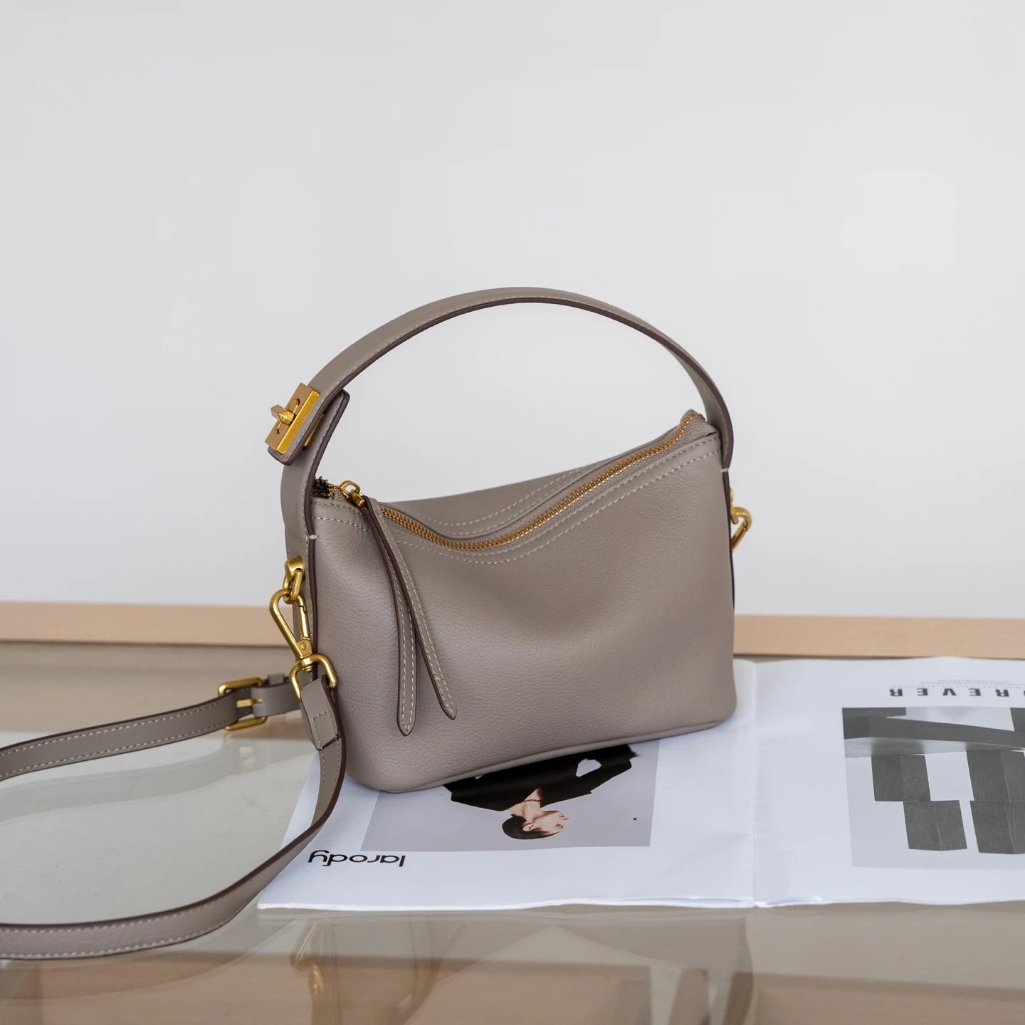 Women's Genuine Leather Shoulder Crossbody Fashion Bag Luxury Designer Brand Ladies Soft Cowhide Small Handbag High Quality New