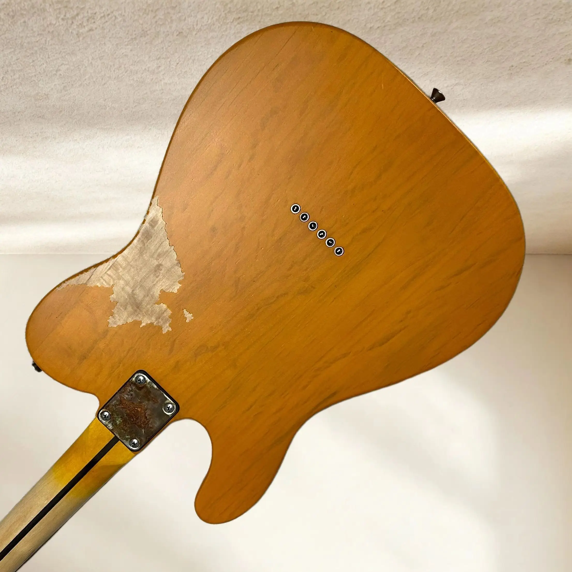 Aged Electric Guitar Maple Fretboard Transparent Yellow Color Alder Body