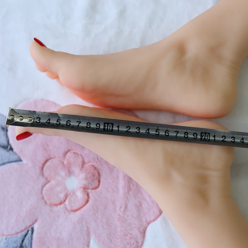 Silicone Realistic Female Foot Model Size 40 Large Mannequin Feet for Photography Prop Shes Display Jade Feet Big Feet Soft TPE