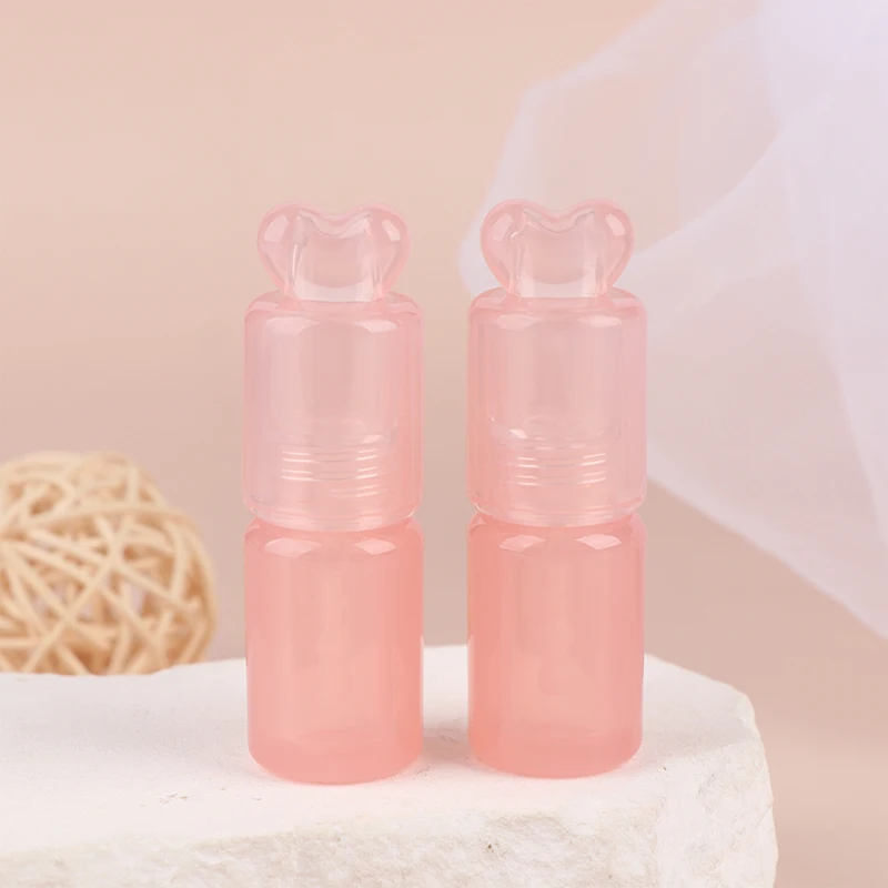 1/2 Uds. Tubo vacío de brillo de labios de 3,5 ml, botellas rellenables de plástico, contenedor de lápiz labial líquido, cubierta de corazón de melocotón rosa, botella de brillo de labios