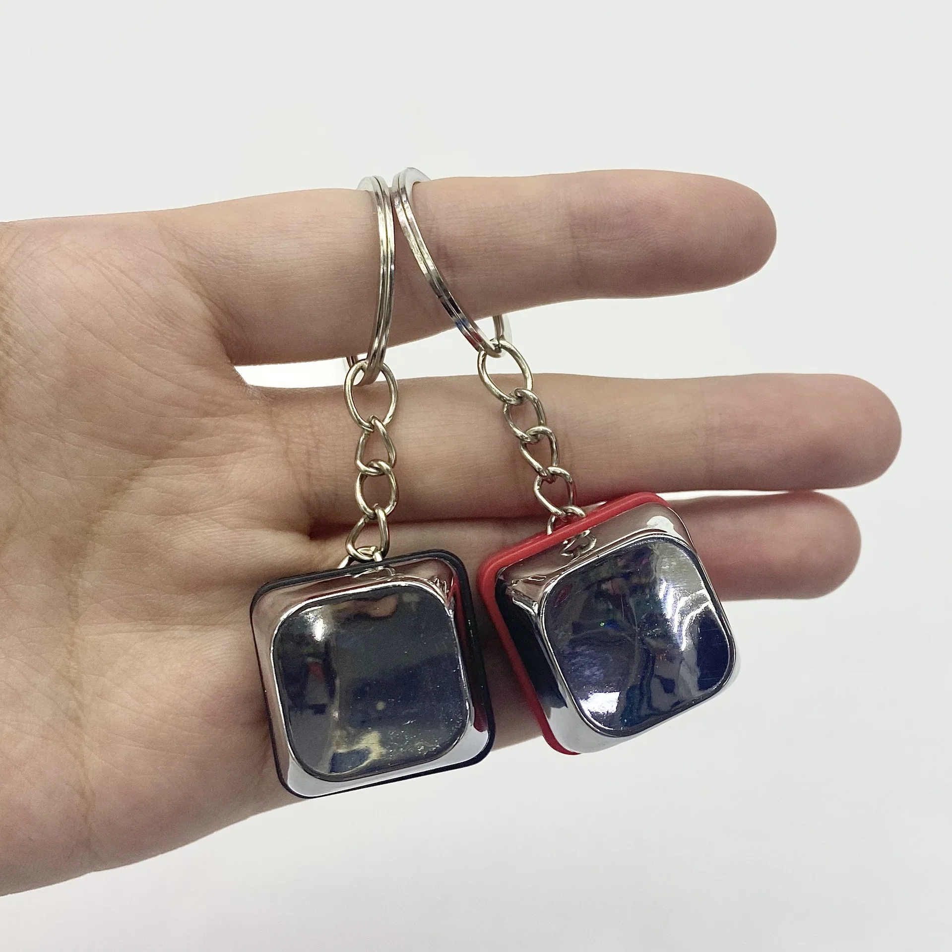 

New decompression electric button prank toy parody electric shock prank artifact with electric button keychain pendant