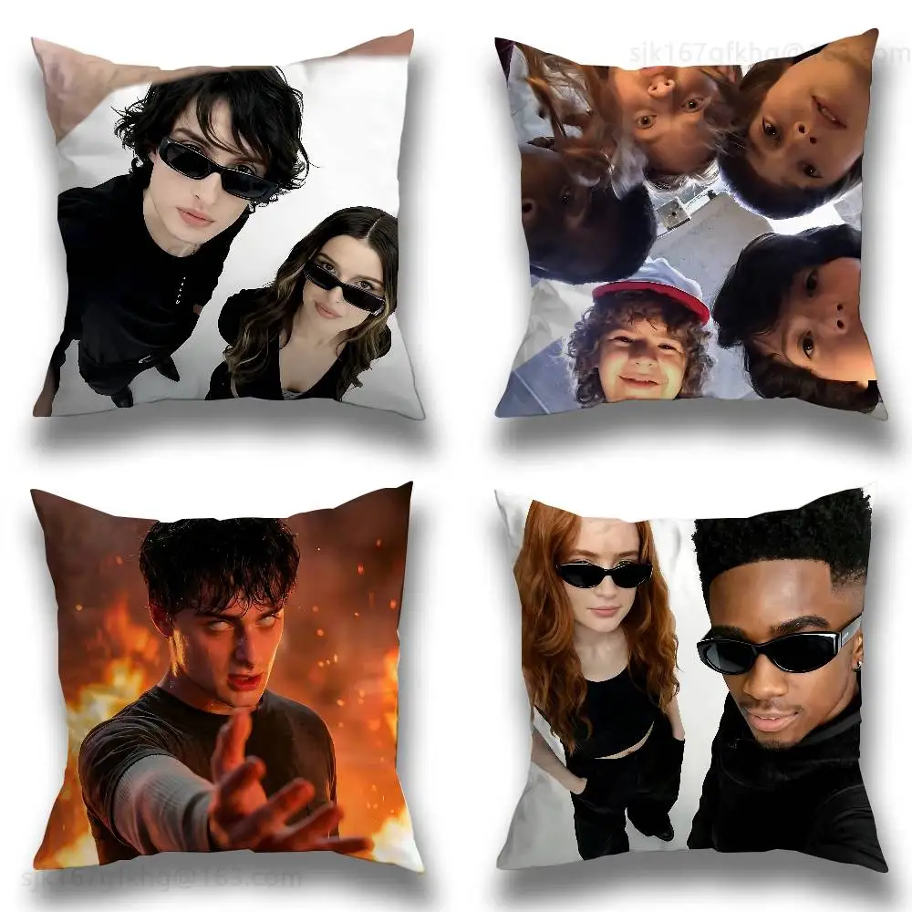 

Noah Schnapp Stranger pillowcase casual style decoration, suitable for home decoration (excluding pillow core)