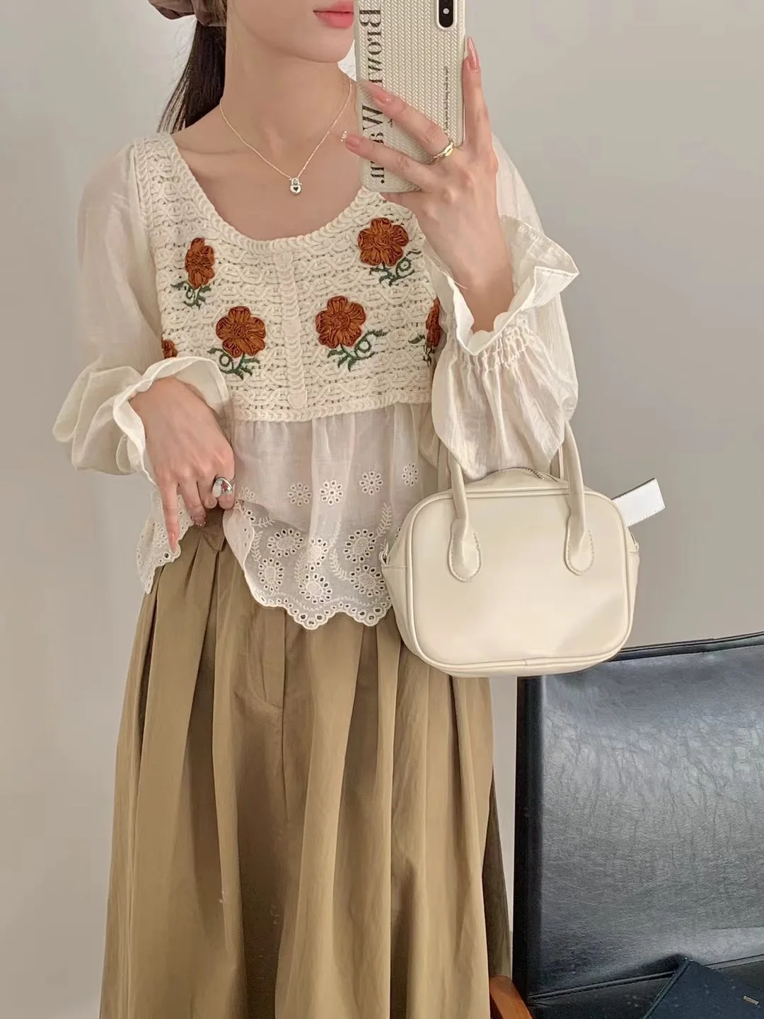 Top de ganchillo para mujer, blusa de punto abierta con bordado Floral y ojal, manga abombada, traje de vacaciones bohemio para primavera y verano